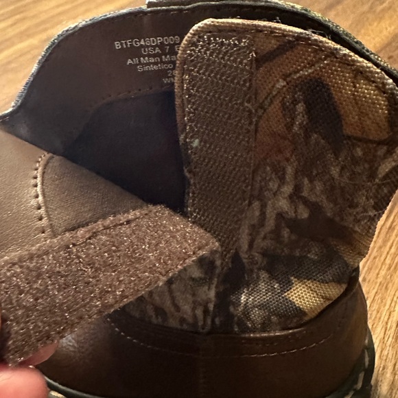 Faded Glory Boys Boots - Picture 2 of 5